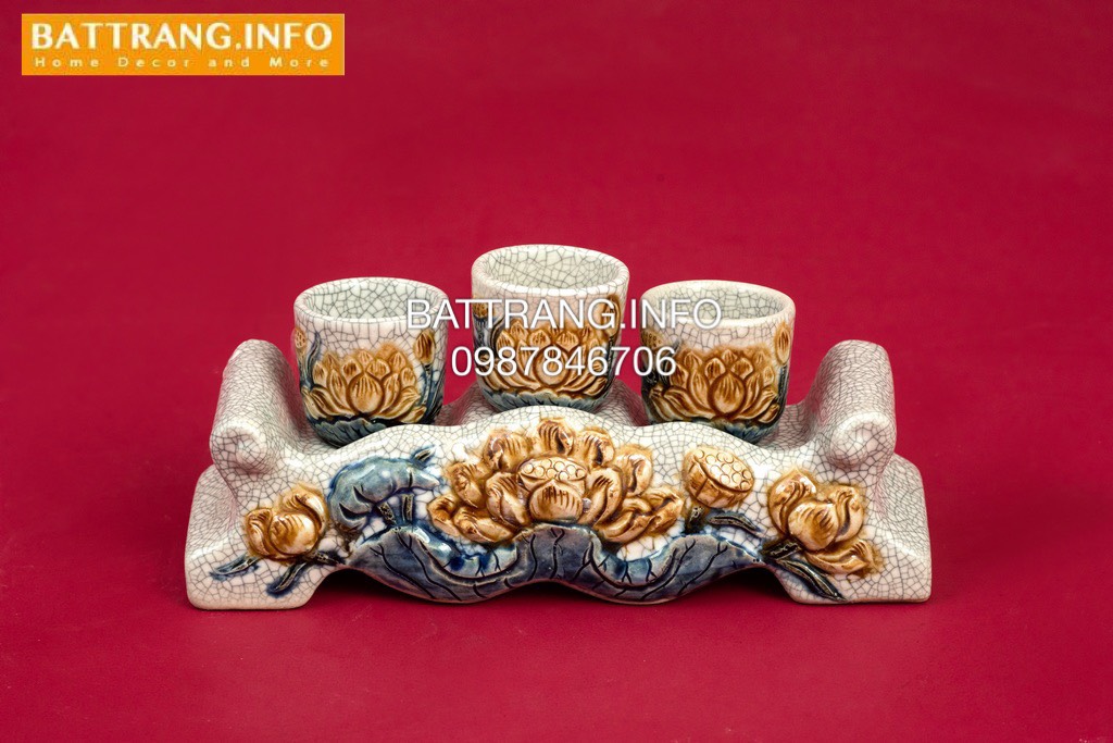 Kỷ 3 chén gốm sứ Bát Tràng