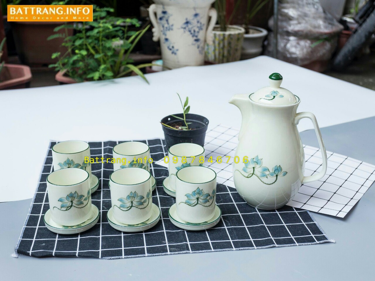 Bộ ấm chén gốm sứ Bát Tràng