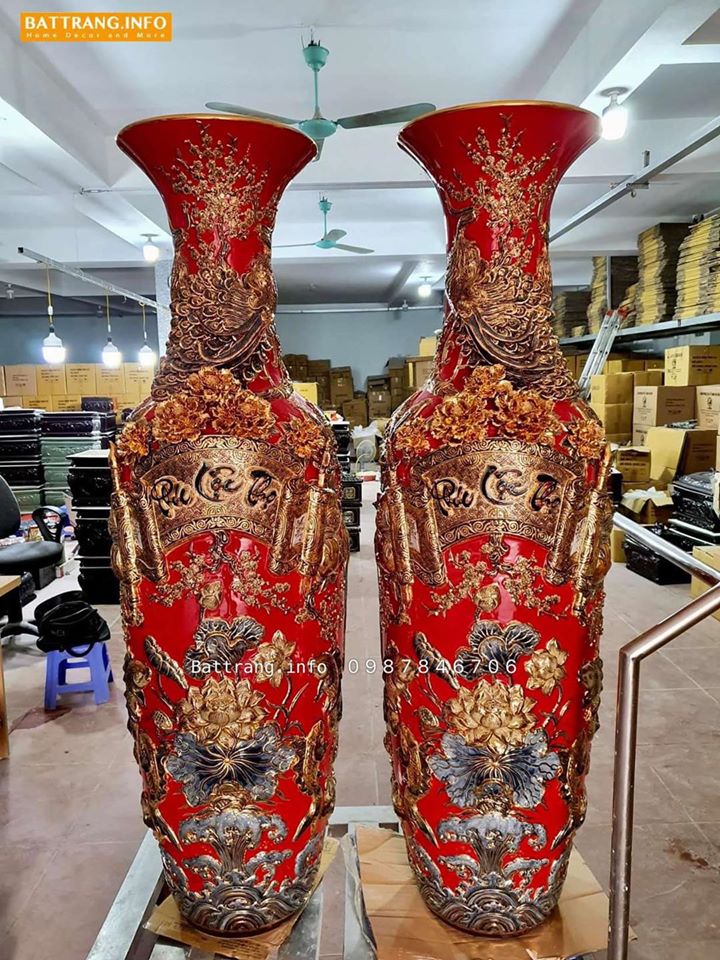 Lộc bình gốm sứ đắp nổi