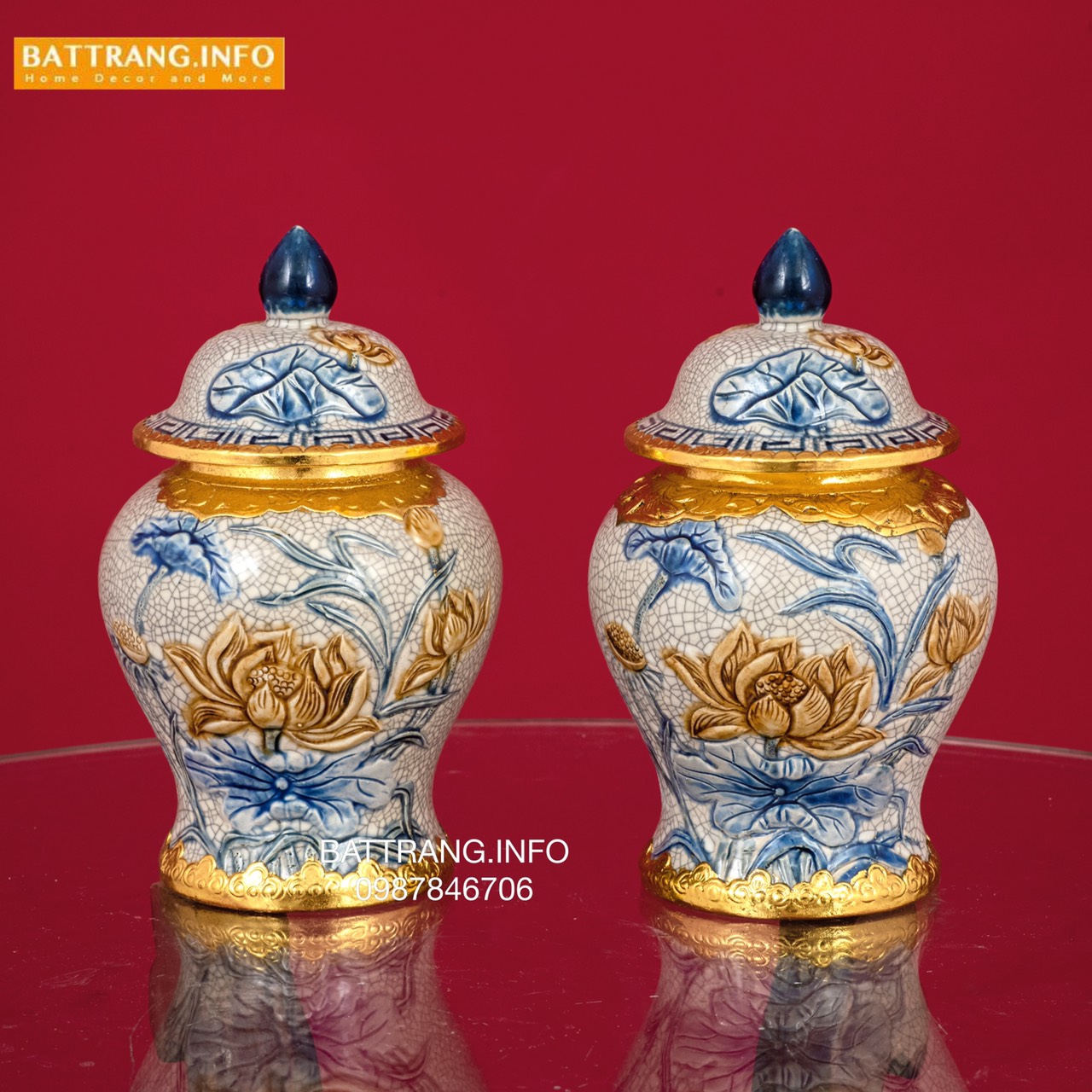 Chóe thờ gốm sứ Bát Tràng
