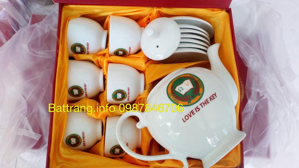 ấm chén Bát Tràng