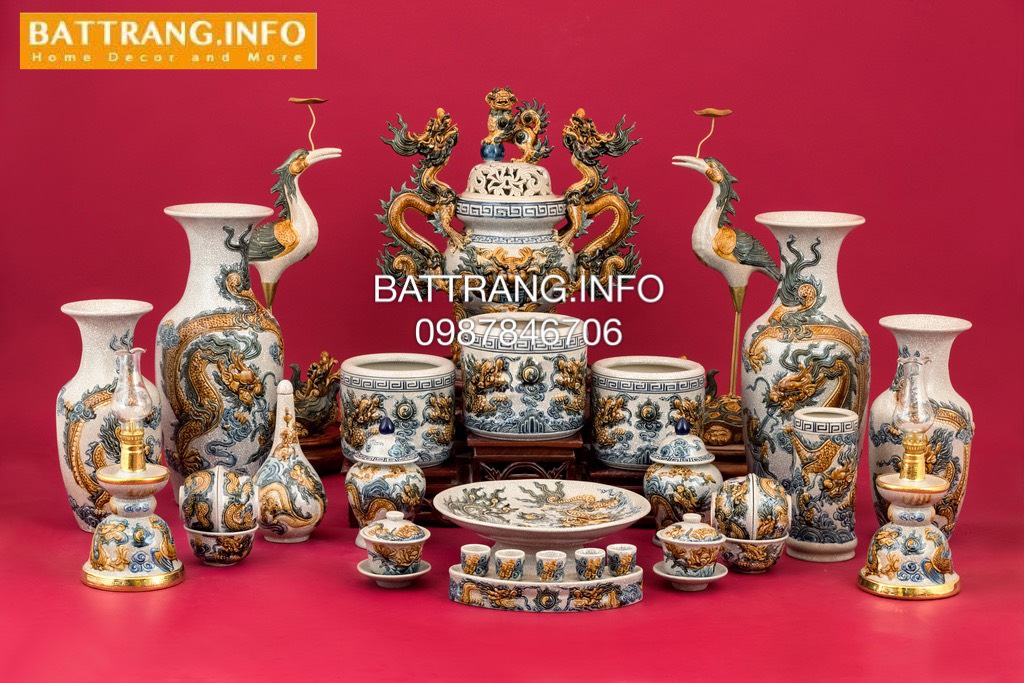 Bát hương gốm sứ Bát Tràng