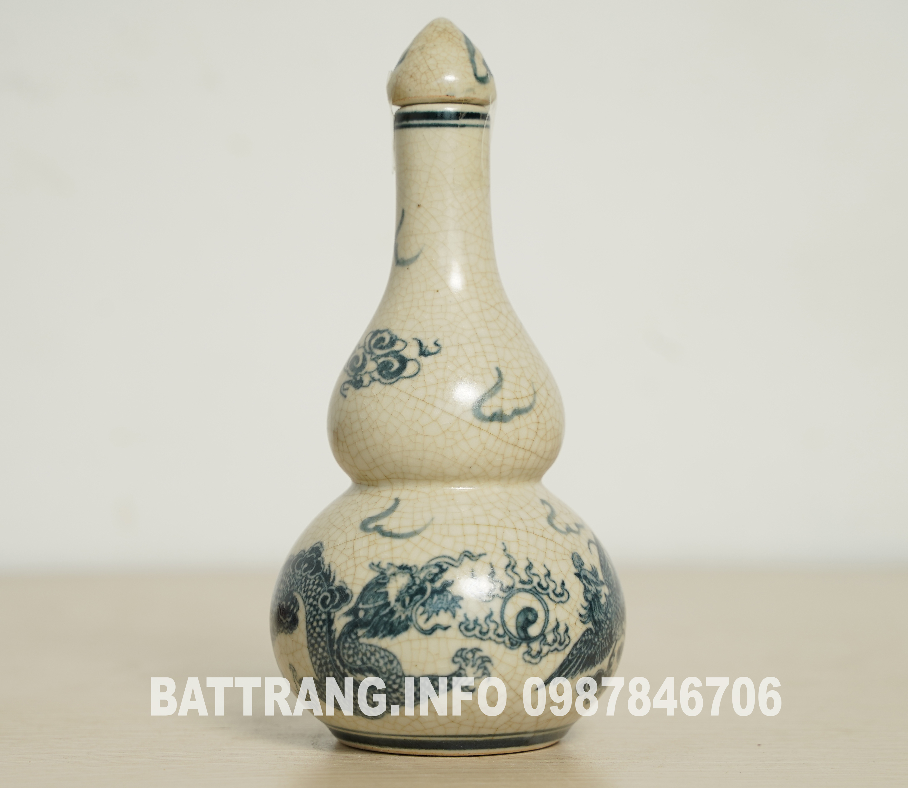 Giá Nậm Rượu Men Rạn Cổ Vẽ Rồng 0,3l: 80.000vnđ