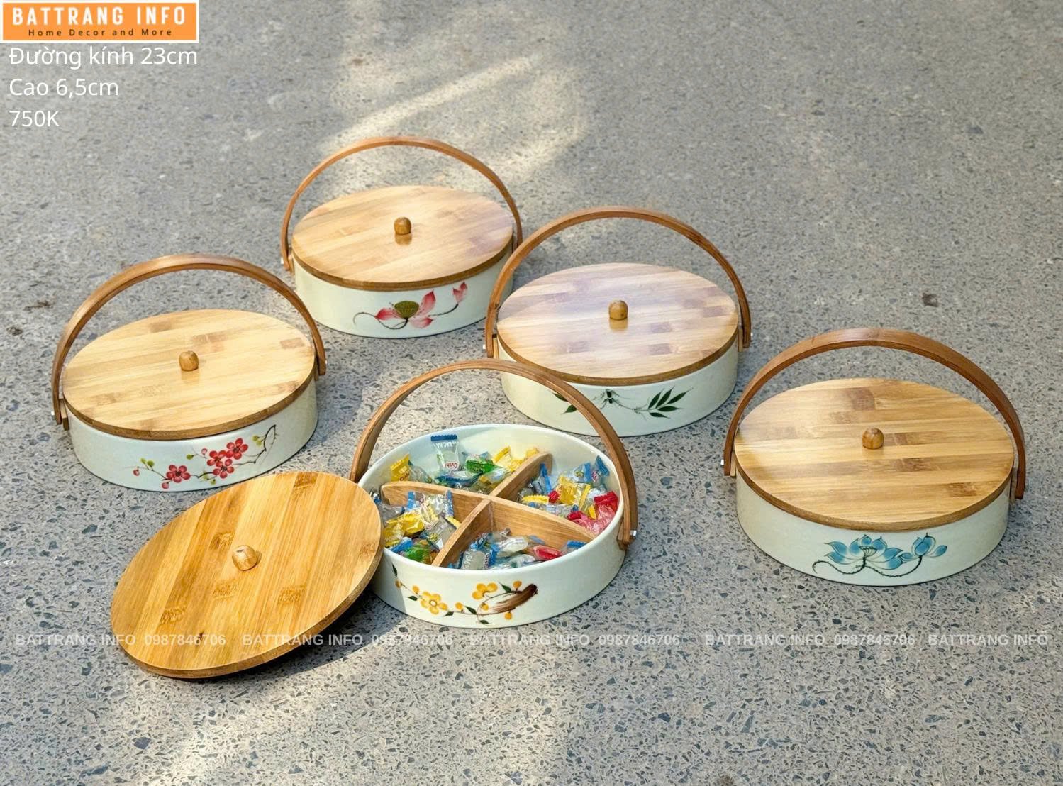 Khay Mứt Tròn 4 Ngăn Tay Sách Vẽ Hoa Cao Cấp Bát Tràng