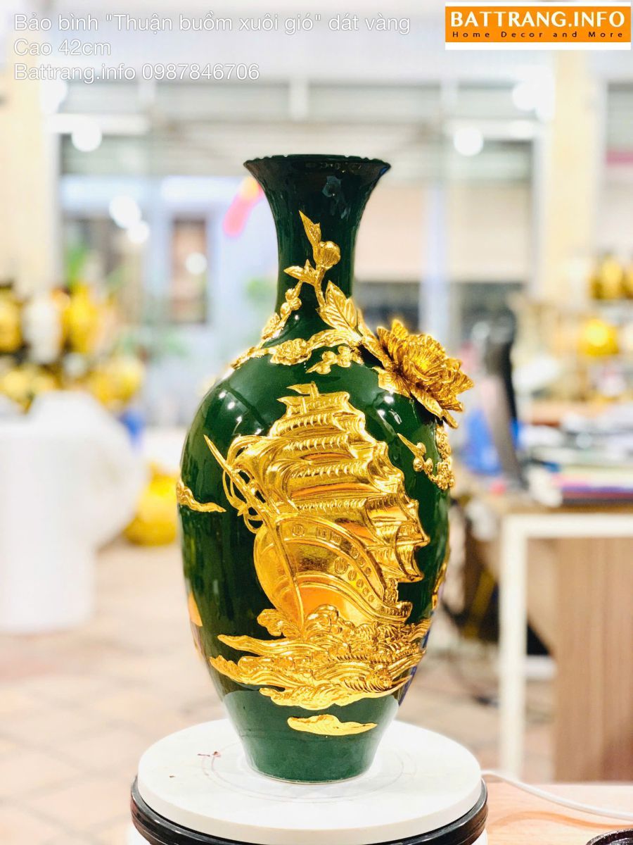 Bảo Bình “Thuận Buồm” Men Màu Đắp Nổi Dát Vàng H42