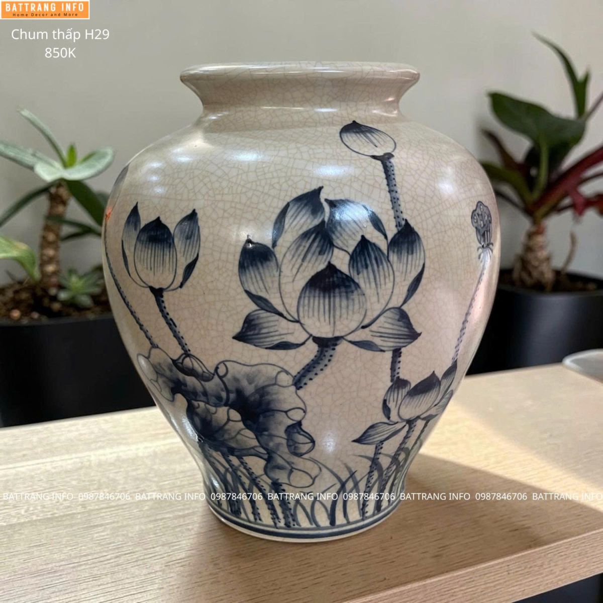 Mua Bình Hoa Dáng Chum Men Rạn Vẽ  Sen Cao 29cm Cao Cấp Bát Tràng ở Đâu Hà Nội?
