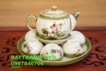 Bộ ấm chén dáng quả hồng khay tròn vẽ sen đỏ cao cấp BátTràng